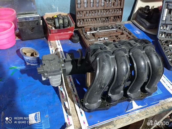 Впускной коллектор Nissan