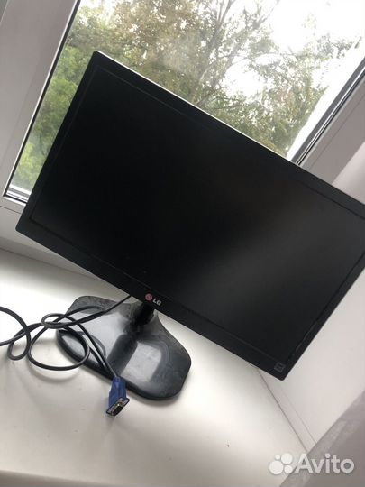 Монитор LG