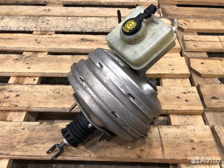 Вакуумный усилитель тормозов Bmw 6 E63 N62B44 2004