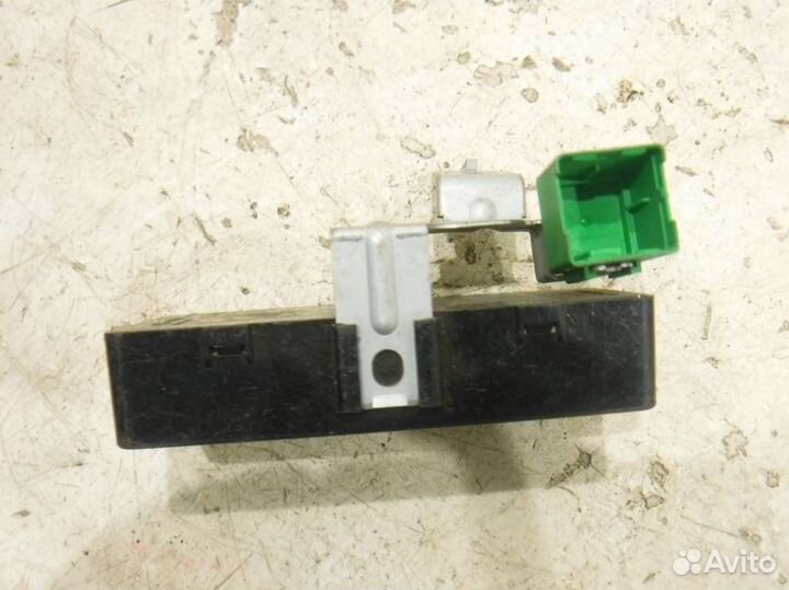 Блок реле Хендай Tucson 2