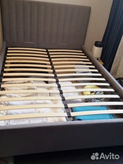 Кровать двухспальная