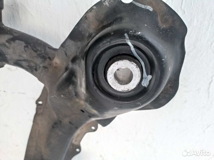 Подрамник Honda Pilot 2