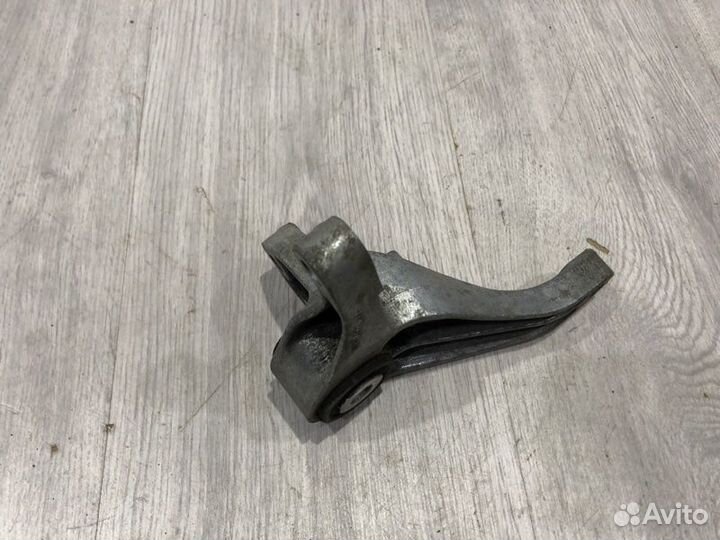 Кронштейн кпп задний Ford Focus 2 1.8 дизель 2005