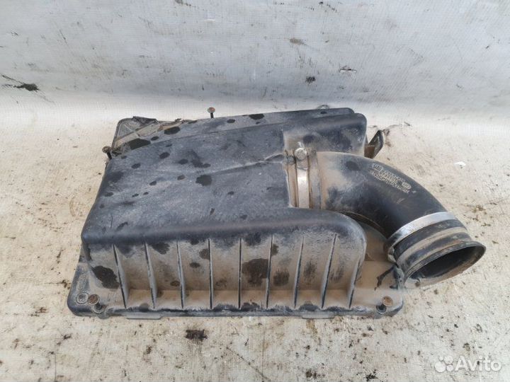 Корпус воздушного фильтра Opel Astra H Z14XEP 2008