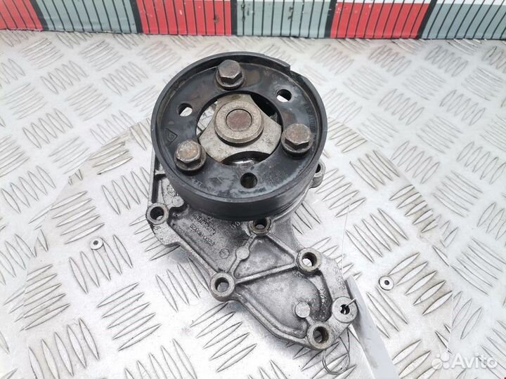 Помпа Renault Laguna 1998 210107370R