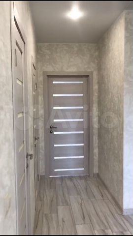 2-к. квартира, 56 м², 1/6 эт.