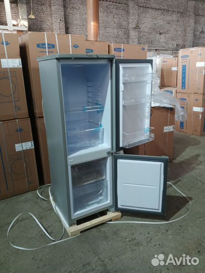 Холодильник Бирюса 118 металлик