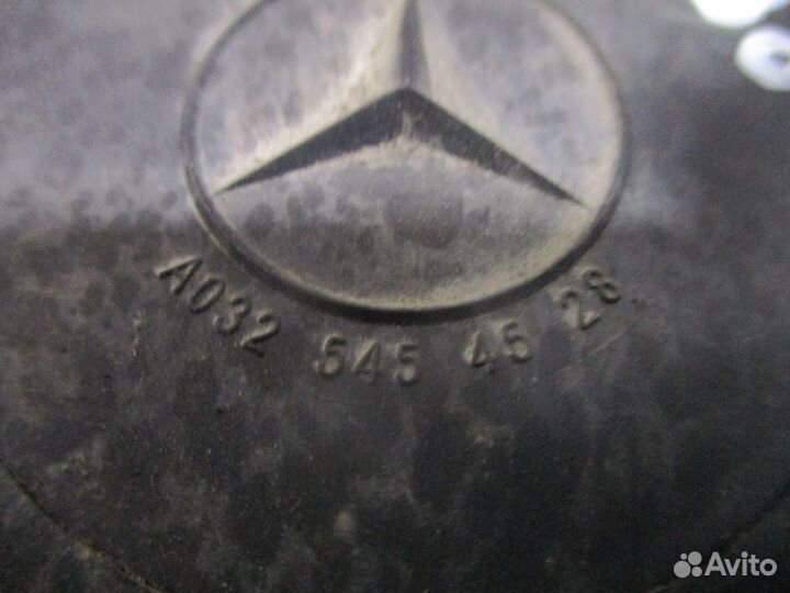 Корпус розетки Mercedes-Benz A0325454528