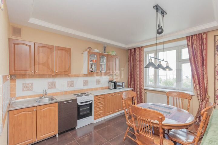 3-к. квартира, 89 м², 10/14 эт.