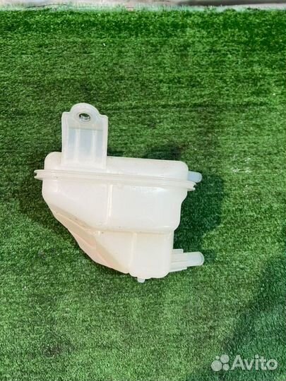 Расширительный бачок Toyota C-Hr NGX50 8NR-FTS