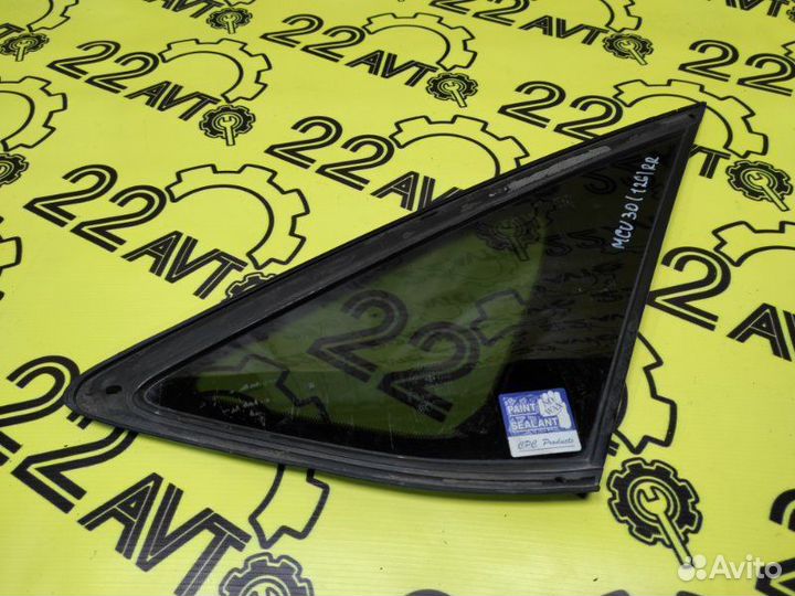 Форточка задняя правая Toyota Harrier MCU30 1mzfe