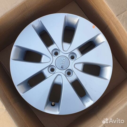 Всего 1шт оригинал Kia Rio R15 4x100