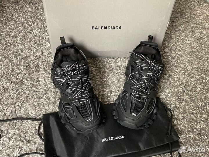 Balenciaga track 1 black