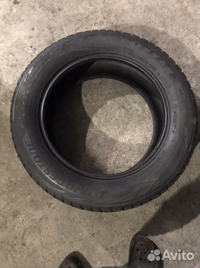 Bridgestone Blizzak DM-V2 225/60 R17