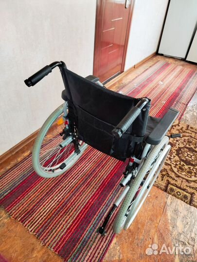 Инвалидная коляска новая