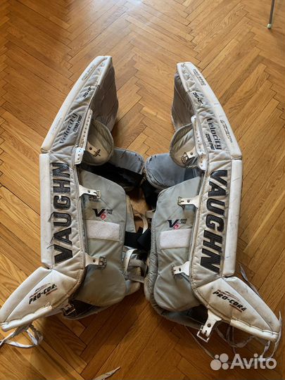 Вратарские щитки vaughn Velocity V6 2200 pro