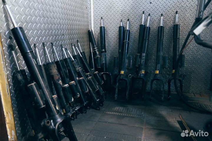 Амортизатор Ford Explorer 2009г Перед