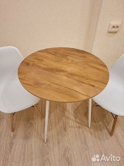Стол кухонный круглый