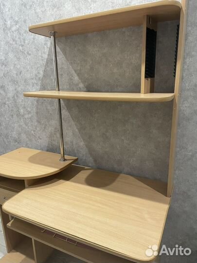 Компьютерный стол