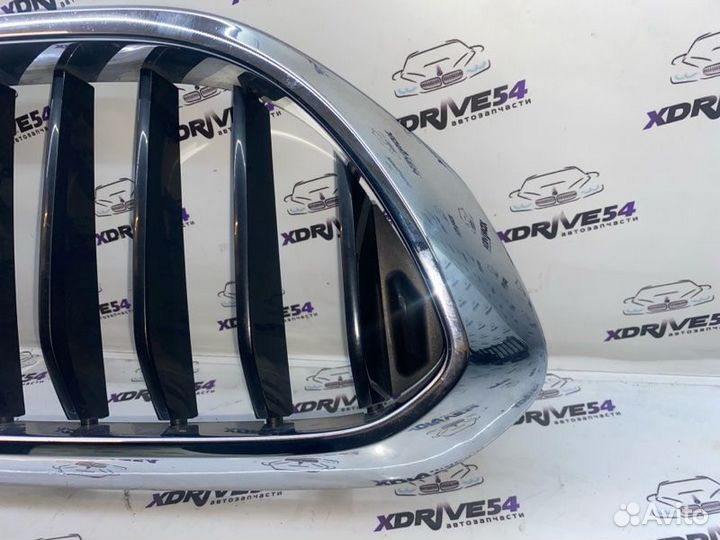 Решетка радиатора правая Bmw 520D G30 B47D20A 2017