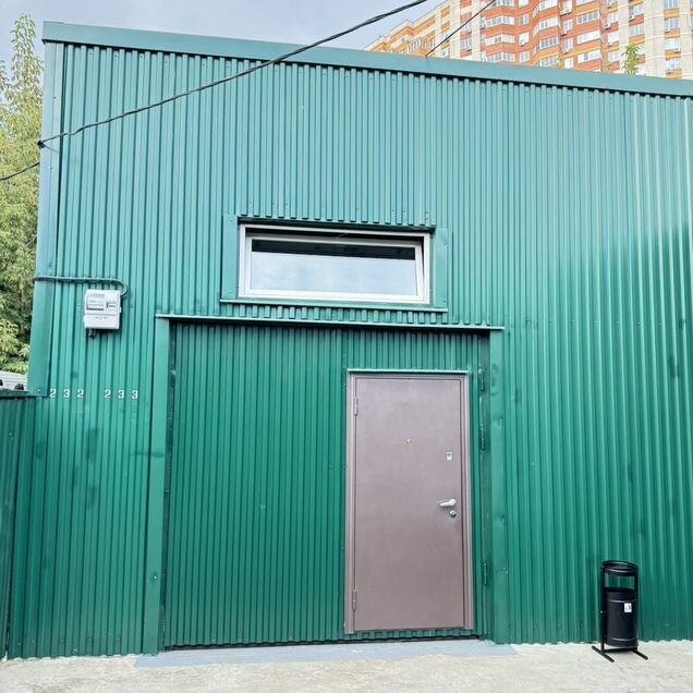Гараж, > 30 м²