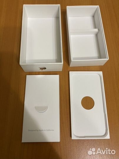 Коробки оригинал от iPhone 4S и SE