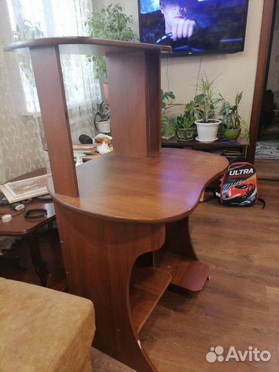 Компьютерный стол