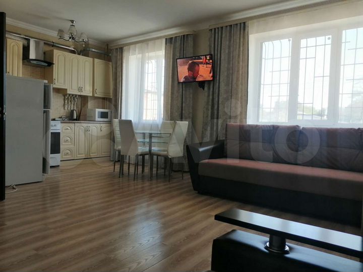 1-к. квартира, 40 м², 1/3 эт.