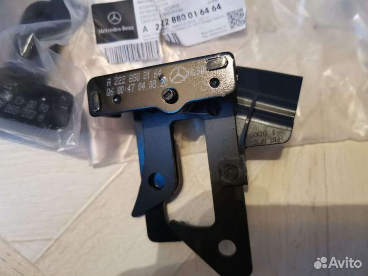 Mercedes W222 крючок капота блок кнопок двери