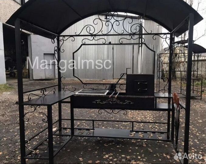 Мангал с крышей