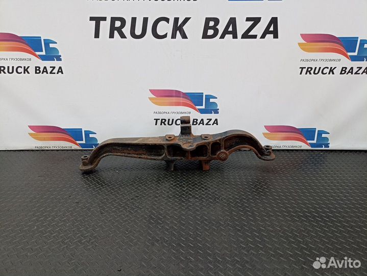 Кронштейн пневморессоры правый