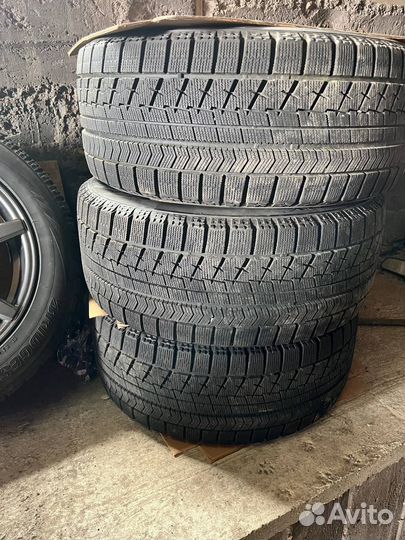 Bridgestone Blizzak VRX 225/50 R16 92Q
