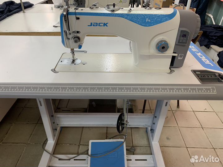 Швейная машина Jack f4