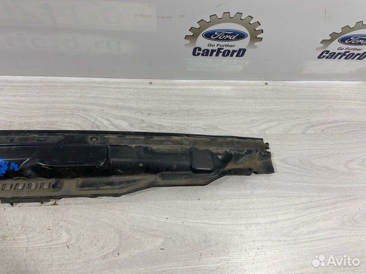 Водосток лобового стекла Ford Focus 3 (11-14)