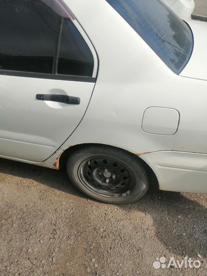 Mitsubishi Lancer Cedia 1.5 CVT, 2000, 175 000 км