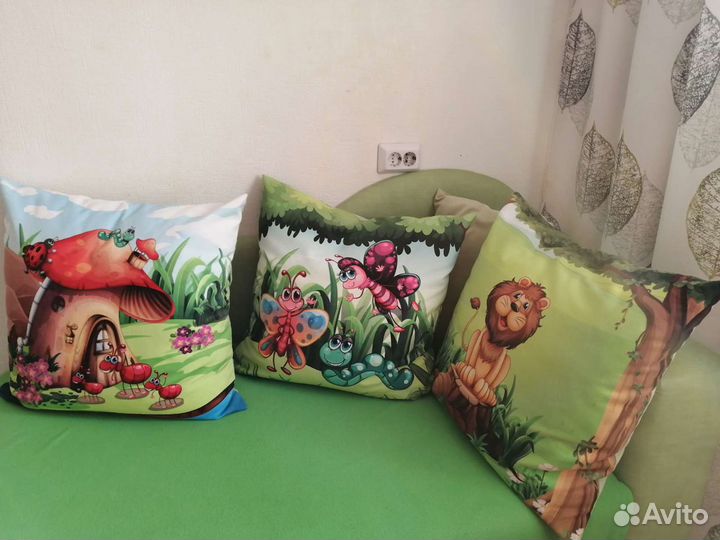 Подушки яркие, необычные
