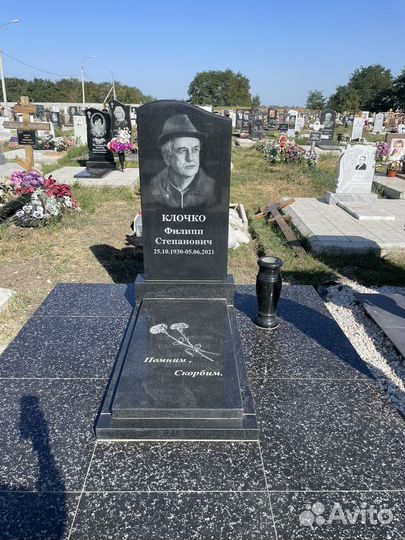 Памятники из гранита и мрамора