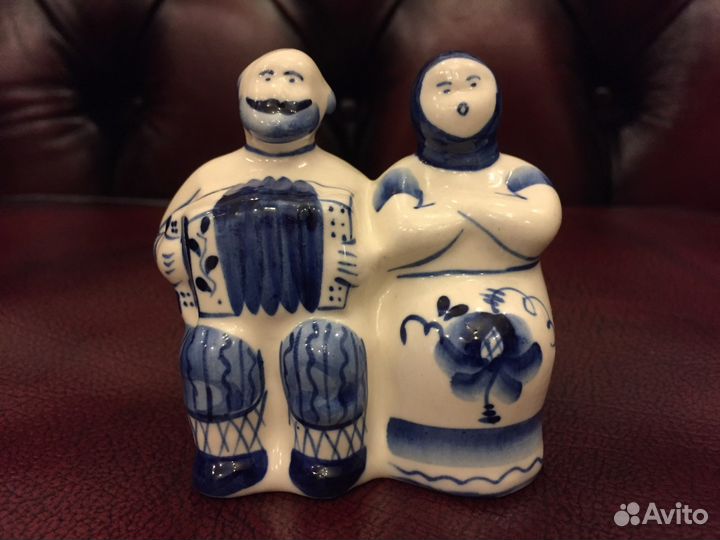 На завалинке. Гжель подлинная