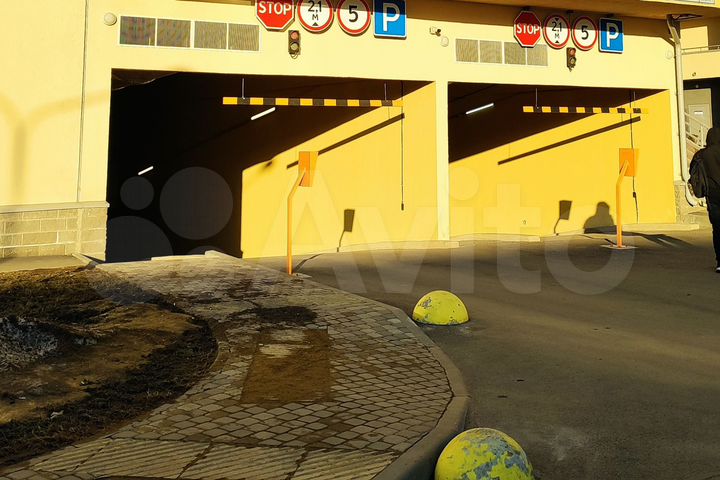 Машиноместо, 14 м²