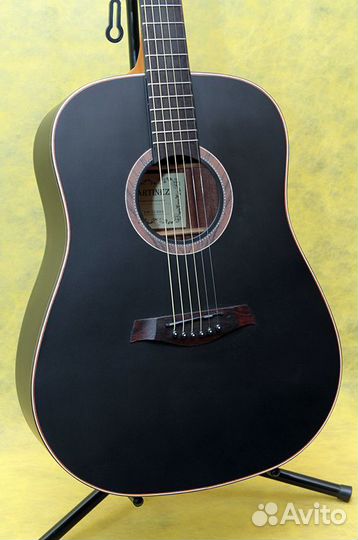 Разные акустические гитары и разные цены