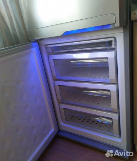 Холодильник samsung