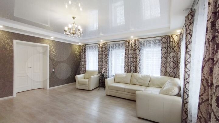 Дом 159,2 м² на участке 4 сот.