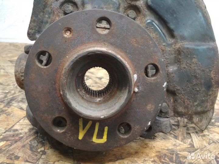 Кулак поворотный передний левый Audi A3 8L1 AGU