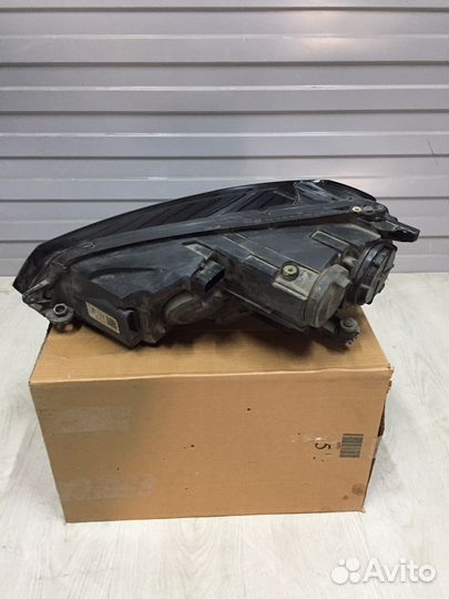 Фара правая Volkswagen Golf 7