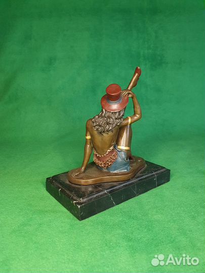 Бронзовая статуэтка Танцовщица кабаре (цвет)