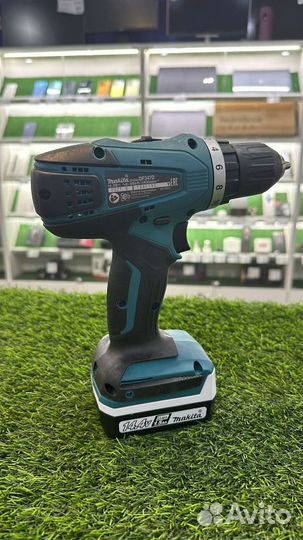 Аккумуляторная дрель-шуруповерт Makita DF347DWE