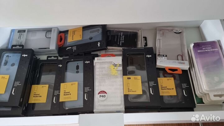 Чехлы на телефон