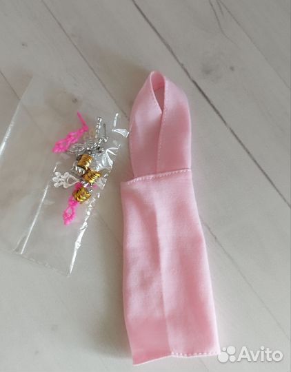 Одежда и аксессуары для куклы Барби