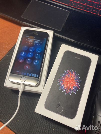 iPhone SE, 32 ГБ