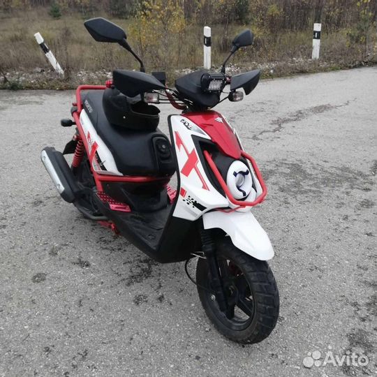 Скутер 150 кубов